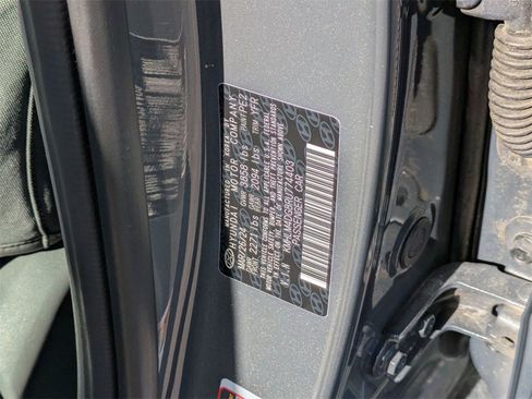 Used 2024 Hyundai Elantra SEL image 28