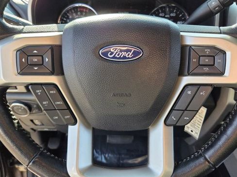 Used 2021 Ford F250 Lariat w/ Chrome Package image 28