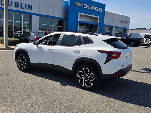 New 2026 Chevrolet Trax RS w/ Driver Confidence Package image 7