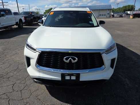 Used 2024 INFINITI QX60 Luxe AWD/4WD image 2