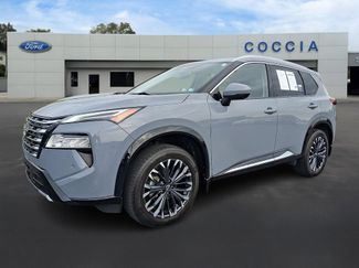 Used 2024 Nissan Rogue Platinum w/ Platinum Premium Package AWD/4WD video 1