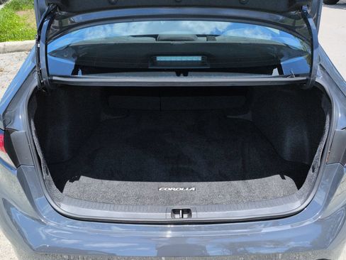 Used 2025 Toyota Corolla SE FWD image 13