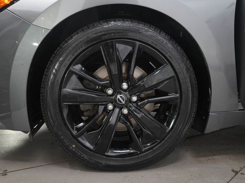 Used 2023 Nissan Maxima SL FWD image 28