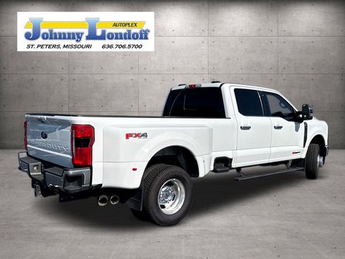 Used 2023 Ford F350 Lariat w/ Lariat Ultimate Package AWD/4WD image 2