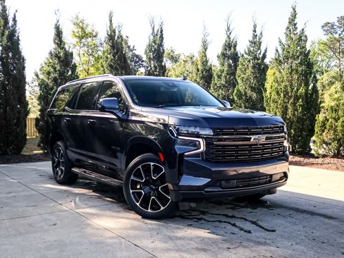 Used 2023 Chevrolet Tahoe RST w/ Luxury Package image 2