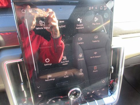 New 2026 GMC Yukon Elevation w/ Elevation Premium Package image 17