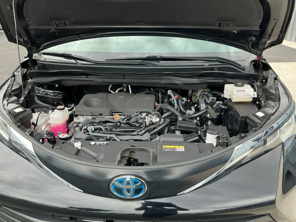 Used 2022 Toyota Sienna XLE FWD image 24