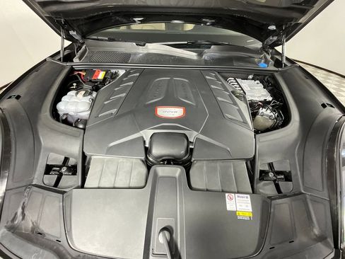 Used 2022 Porsche Cayenne GTS image 27