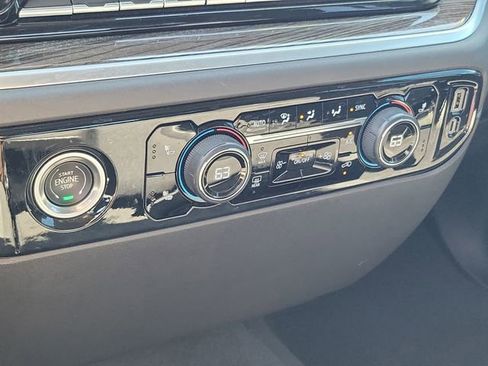 Certified 2022 Chevrolet Silverado 1500 LT image 25