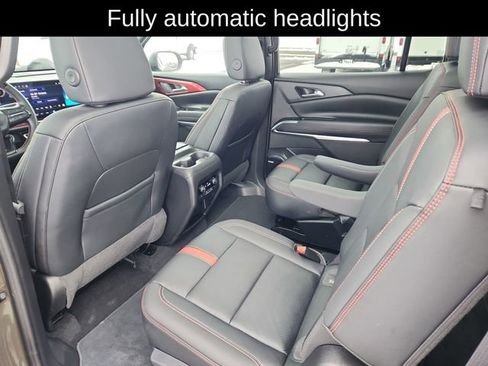 Used 2024 Chevrolet Traverse RS image 25