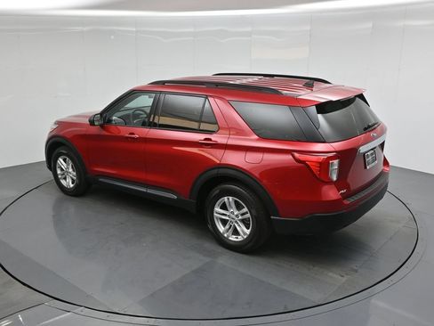 Used 2023 Ford Explorer XLT RWD image 40