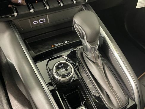 New 2026 GMC Canyon AT4 AWD/4WD image 4