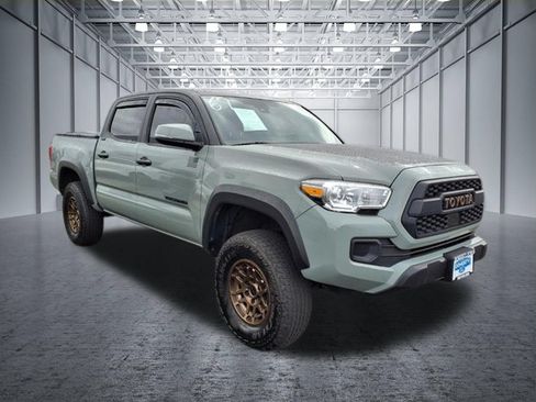 Used 2023 Toyota Tacoma 4x4 Double Cab w/ Trail Edition image 5