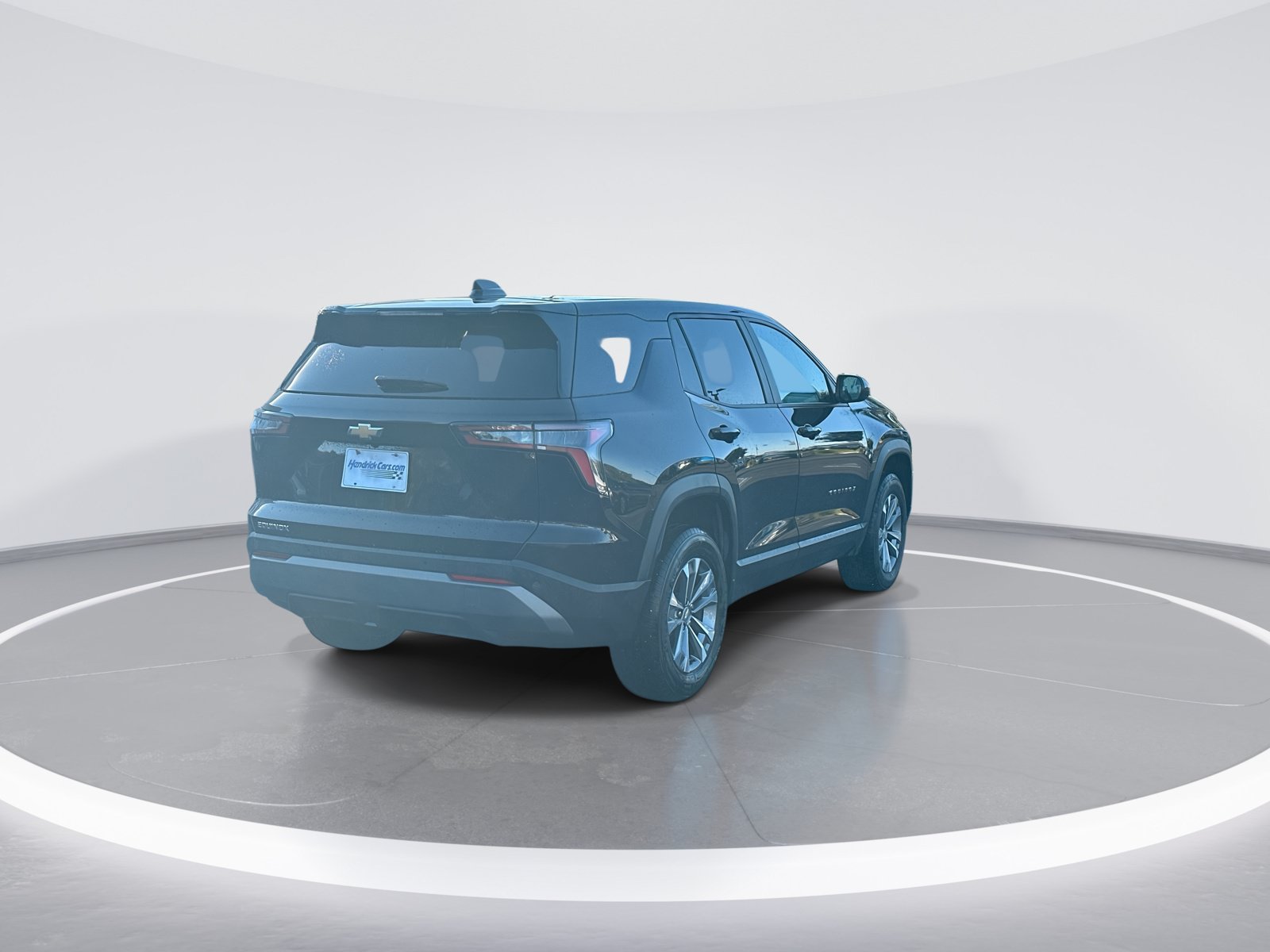 Used 2025 Chevrolet Equinox LT FWD image 9