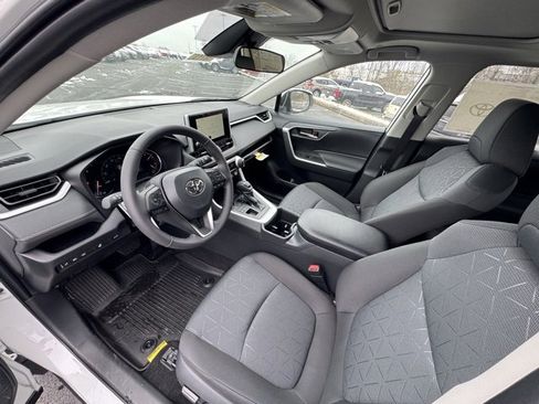 New 2025 Toyota RAV4 XLE w/ Convenience Package image 10
