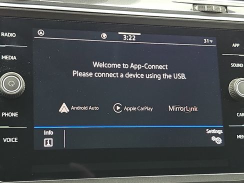 Certified 2022 Volkswagen Tiguan SE w/ Panoramic Sunroof Package image 22