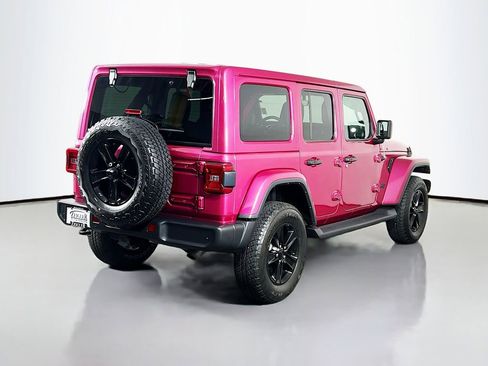 Used 2022 Jeep Wrangler Unlimited Sahara AWD/4WD image 5