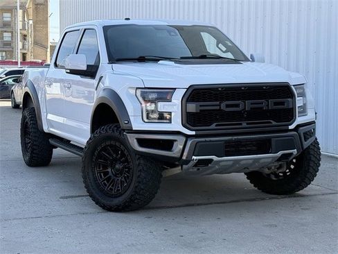 Used 2018 Ford F150 Raptor w/ Equipment Group 802A Luxury image 2