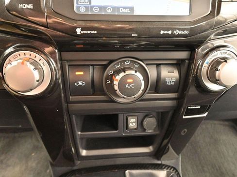 Used 2019 Toyota 4Runner TRD Off-Road Premium AWD/4WD image 26