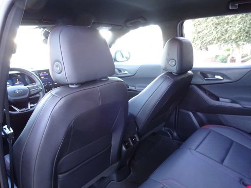 Certified 2025 Chevrolet Equinox RS FWD image 19
