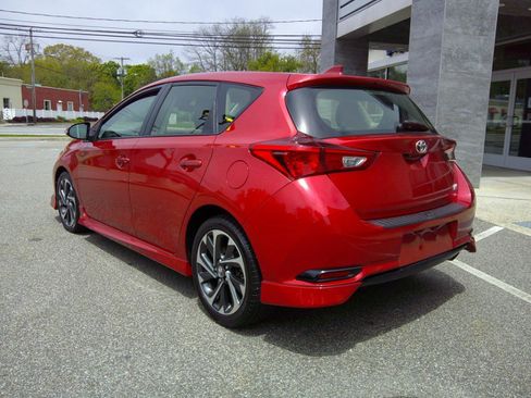 Used 2018 Toyota Corolla iM w/ All-Weather Mat Package FWD image 11