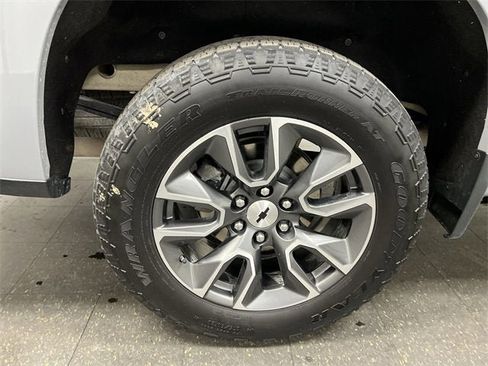 Certified 2024 Chevrolet Silverado 1500 RST image 33
