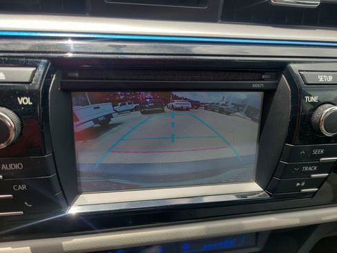 Used 2016 Toyota Corolla LE FWD image 24