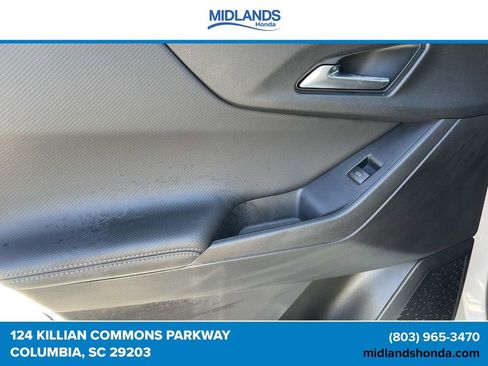 Used 2026 Chevrolet Equinox LT FWD image 9