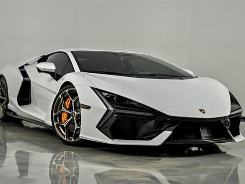Used 2025 Lamborghini Revuelto AWD/4WD image 2