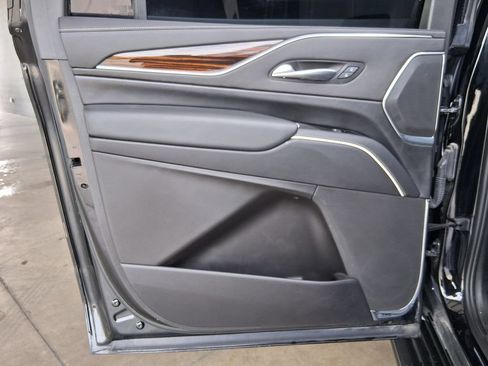 Used 2023 Cadillac Escalade ESV Premium Luxury RWD image 24