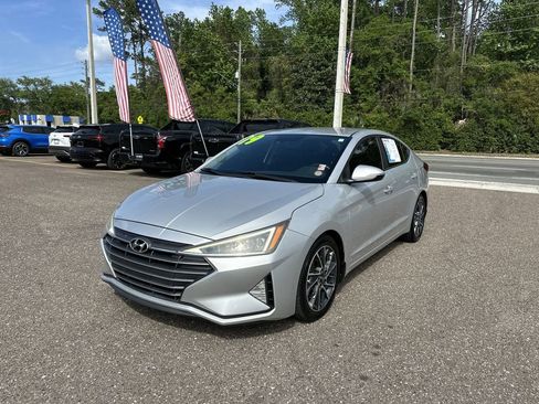 Used 2019 Hyundai Elantra Limited w/ Cargo Package image 12