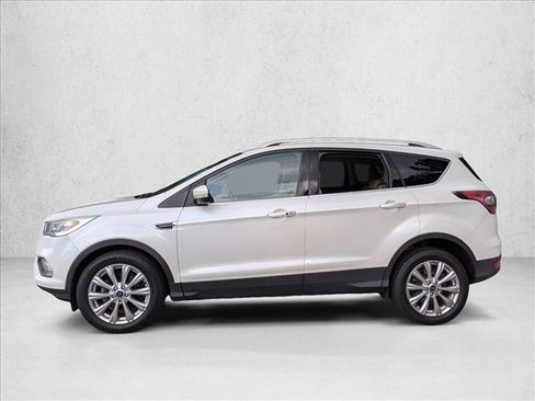 Used 2017 Ford Escape Titanium FWD image 9