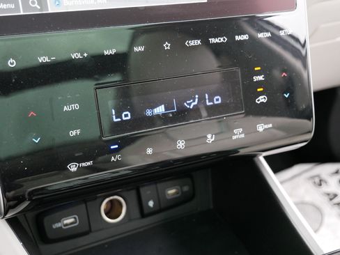 Used 2022 Hyundai Tucson Limited AWD/4WD image 23