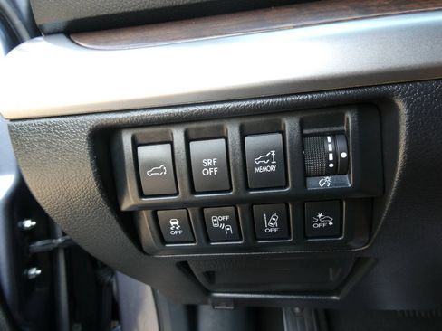 Used 2016 Subaru Outback 2.5i Limited AWD/4WD image 22