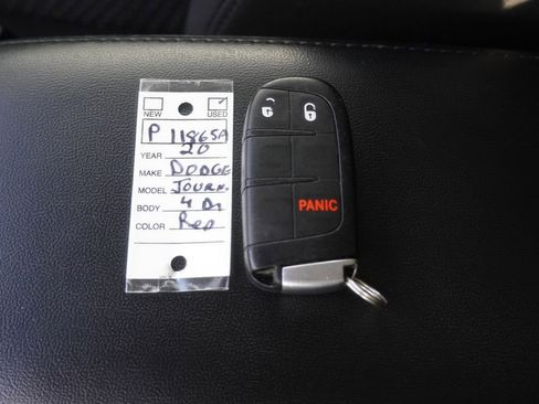 Used 2020 Dodge Journey SE FWD image 31