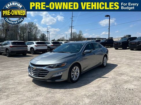 Used 2025 Chevrolet Malibu LT FWD image 1