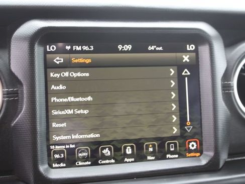 Used 2023 Jeep Wrangler Unlimited Sahara w/ Cold Weather Group AWD/4WD image 32