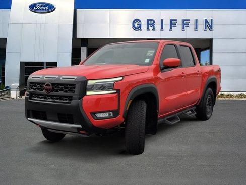 Used 2025 Nissan Frontier PRO-4X AWD/4WD image 11