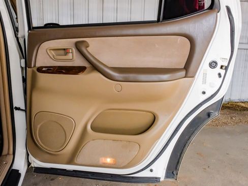 Used 2004 Toyota Sequoia SR5 image 47