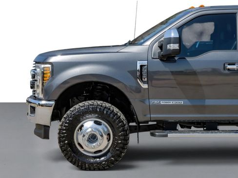 Used 2019 Ford F350 Lariat w/ Lariat Ultimate Package AWD/4WD image 10