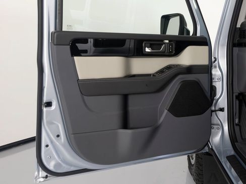 Used 2025 INEOS Grenadier Station Wagon AWD/4WD image 12