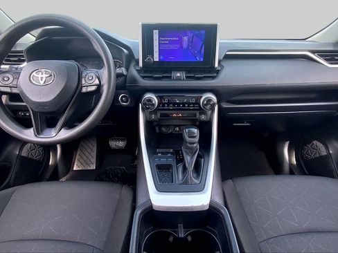 Used 2025 Toyota RAV4 XLE FWD image 15