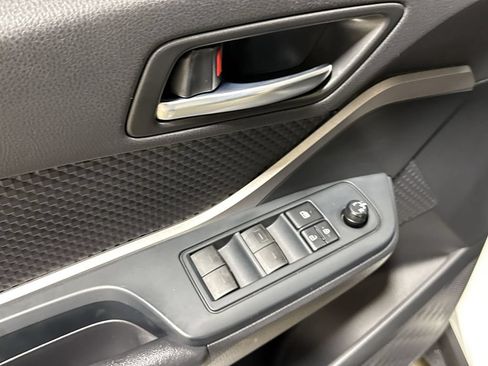 Used 2020 Toyota C-HR LE FWD image 20