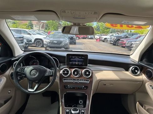 Used 2019 Mercedes-Benz GLC 300 4MATIC image 27