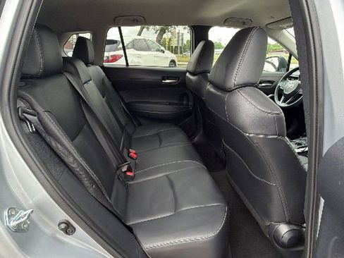 Certified 2025 Toyota Corolla Cross XLE AWD/4WD image 38