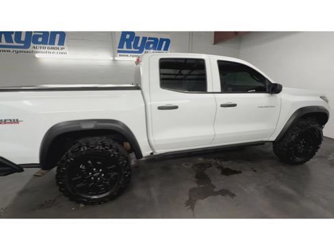 Certified 2023 Chevrolet Colorado Trail Boss w/ Advanced Trailering Package AWD/4WD image 9
