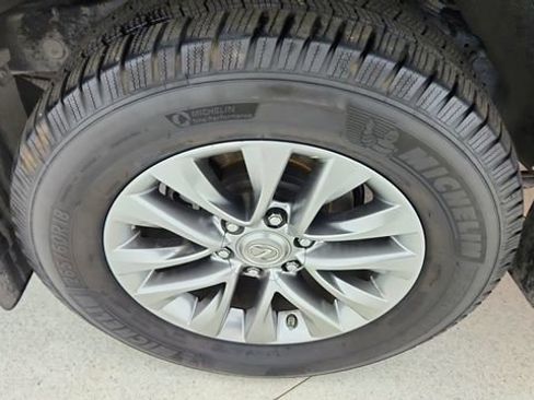 Used 2016 Lexus GX 460 Luxury image 61