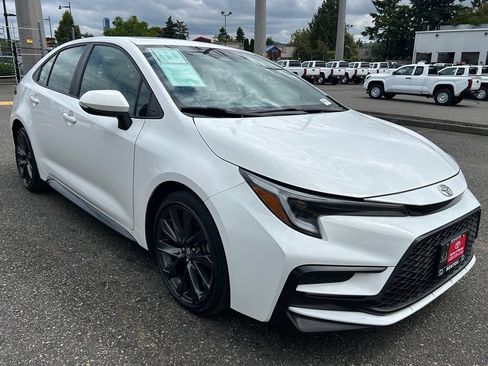 Certified 2024 Toyota Corolla XSE FWD image 3