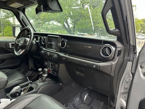 Used 2021 Jeep Wrangler Unlimited Rubicon w/ Trailer Tow Package AWD/4WD image 36