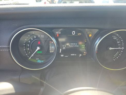 Used 2023 Jeep Wrangler Unlimited Sahara w/ Dual Top Group AWD/4WD image 12